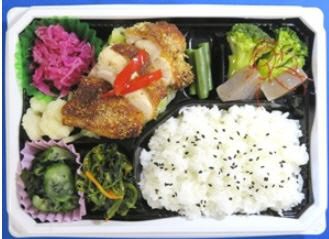 たっぷり野菜と鶏香草焼弁当