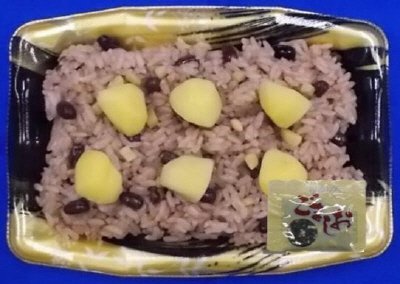 北海道十勝産小豆の栗赤飯増量