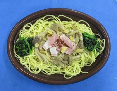 3種きのこのペペロンチーノ