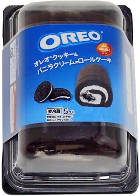 オレオクッキー＆バニラクリームのロールケーキ