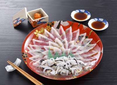 とらふく刺身小・プラ皿