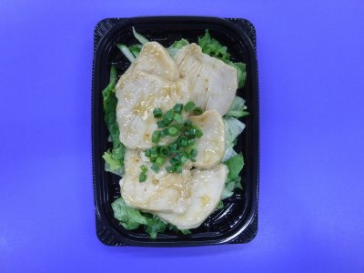 青森県産純輝鶏のピリ辛よだれ鶏　小