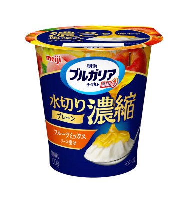 明治ブルガリアヨーグルト脂肪０水切り濃縮プレーンフルーツミックスソース乗せ