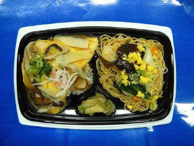 (CD）焼ビーフンと彩り天津飯（もち麦ごはん）