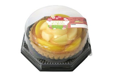 ひなまつり華やか桃のタルト