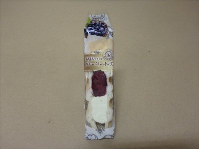 もちもちワッフル（ブルーベリー＆チーズ）