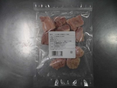 ふかわ鶏もも肉煮物用（バラ凍結）