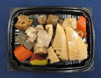 鶏肉の旨味が染みた筑前煮