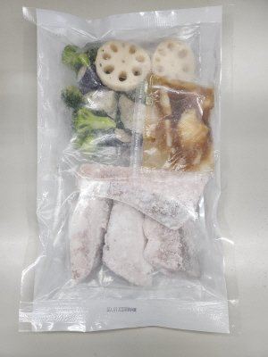 骨取り秋鮭とごろごろ野菜の塩ガーリック炒め