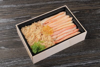 紅の蟹弁当